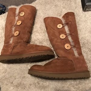 Women’s Uggs size 9/10